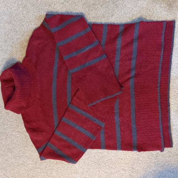 Cozy Striped Sweater - Picture 1 of 8